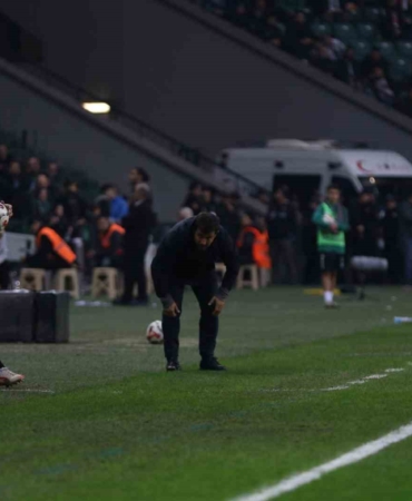 Trendyol Süper Lig: Kocaelispor: 0 - Kasımpaşa: 0 (İlk yarı)