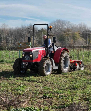Dekan, öğrencilerin eğitimi için direksiyon başına geçti