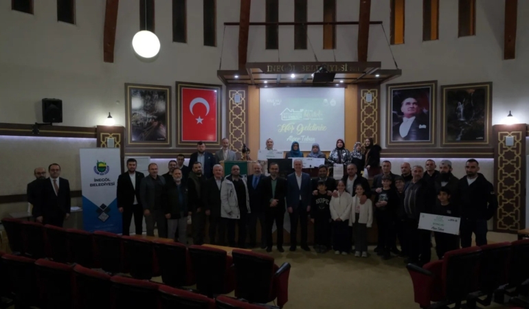 Aile okulunda ödüller sahiplerini buldu