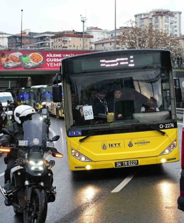 Beşiktaşlı taraftarlar Kadıköy’e geldi