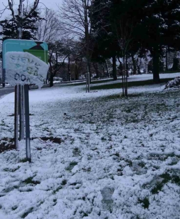 İstanbul’a beklenen kar yağışı geldi: Çamlıca beyaza büründü