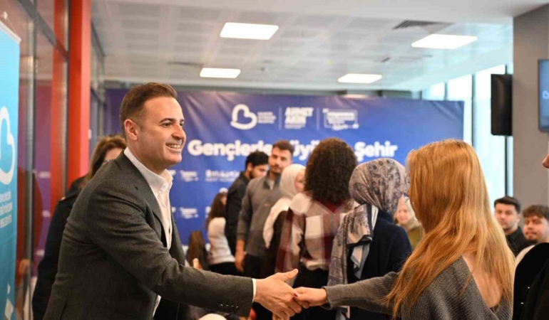 Başkan Akın: "Gençlerimizin her talebi bizim önceliğimiz"
