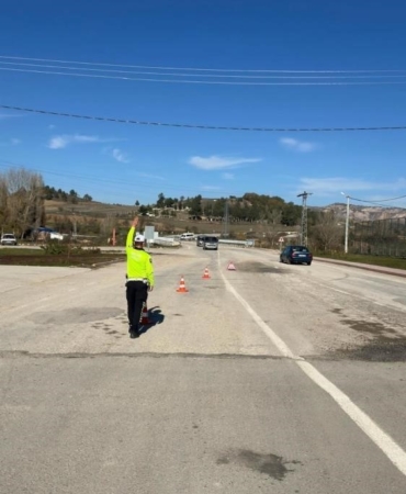 Yenipazar’da trafik güvenliği denetimleri aralıksız sürdürülüyor
