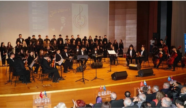 Zeki Müren’in 94’üncü doğum gününde unutulmadı