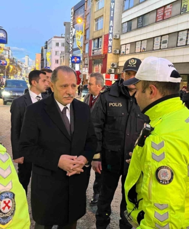 İstanbul İl Emniyet Müdürü Yıldız, Kadıköy’deki denetimleri inceledi