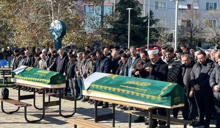 Öldürüp intihar etmişti, kızıyla yanyana toprağa verildi