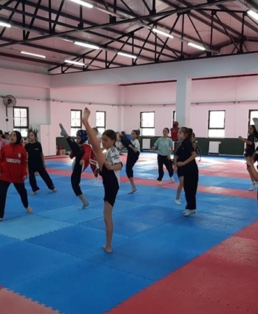 Bilecik’te taekwondo antrenmanları aralıksız sürüyor