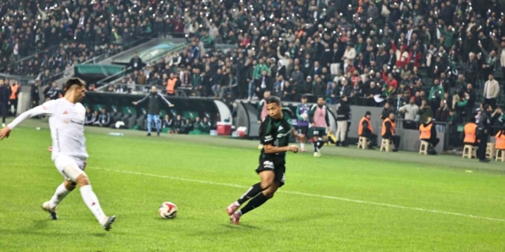 Trendyol Süper Lig: Kocaelispor: 2 - Antalyaspor: 1 (Maç sonucu)