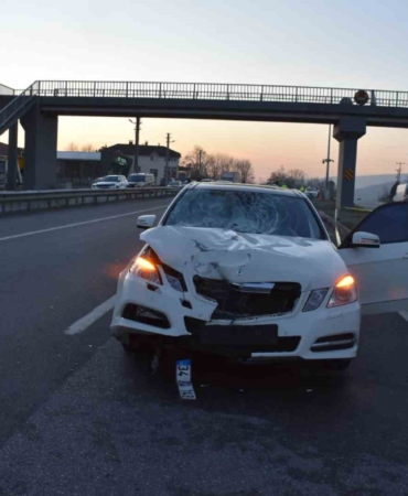 Sakarya’da feci kaza: Otomobilin çarptığı bir kişi hayatını kaybetti