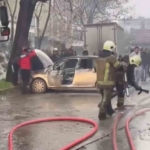 Bursa’da park halindeki midibüste çıkan yangın otomobile sıçradı