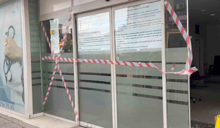 Beyoğlu’nda özel hastaneye ateş açıldı