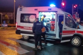 Kocaeli’de otomobil hafif ticari araca çarptı: 3 yaralı