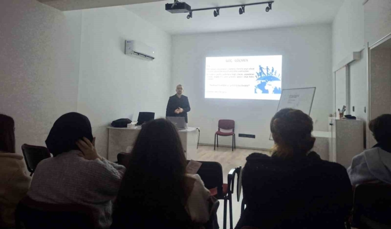 Dezavantajlı gruplara yönelik sağlık eğitimleri sürüyor