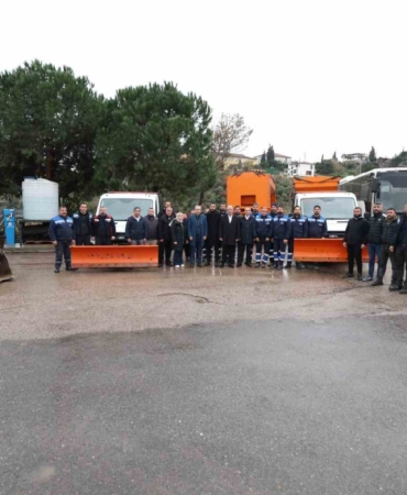 Dilovası Belediyesi karla mücadelede hazır kıta