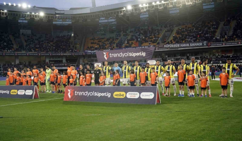 Fenerbahçe, Başakşehir’e konuk olacak