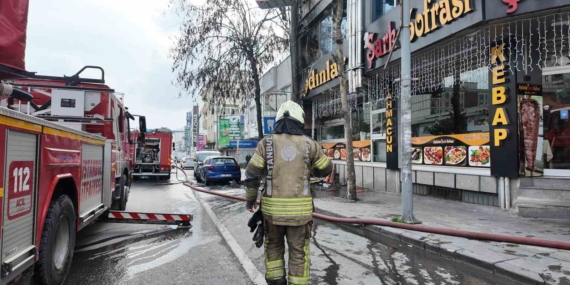 Esenyurt’ta iş hanında korkutan yangın