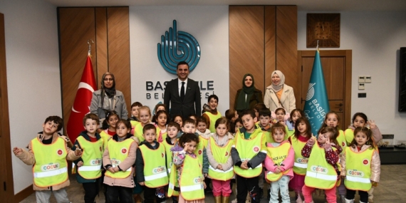 Başiskele’de 4-6 yaş Kur’an kursu öğrencilerinden belediye ziyareti