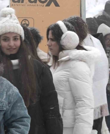 Uludağ’a yoğun kar yağdı, pistler doldu taştı