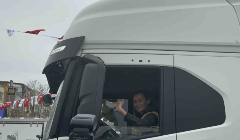 Yardım konvoyuna "kadın eli" değdi