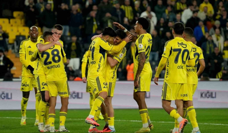 Fenerbahçe, ligde 16. haftayı da namağlup kapattı