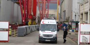 Tuzla’da tersanede iskele çöktü: 2 işçi yaralandı