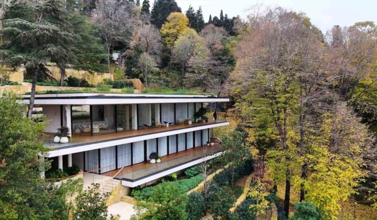 Adnan Oktar’ın eski villası Rus Oligark’ın restorasyonundan geçti: Son hali böyle görüntülendi