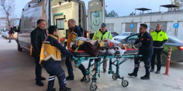 Kontrolden çıkan minibüs şarampole yuvarlandı: 1 yaralı