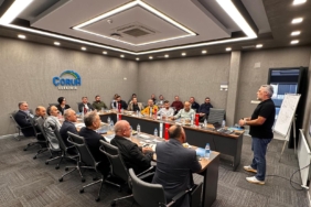 Çoruh EDAŞ’tan ilçe yöneticilerine etkili iletişim ve beden dili eğitimi