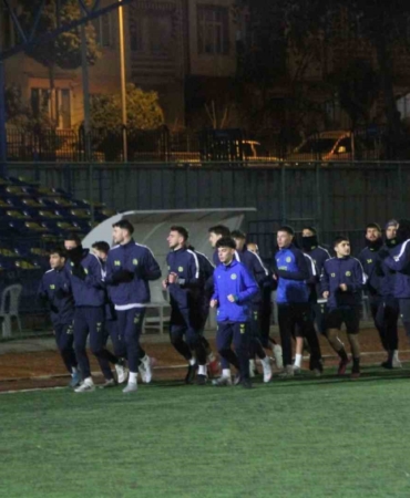 Söğütspor’da Teknik Direktör Savaş Akgün ilk antrenmanına çıktı