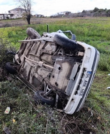 Hurdaya dönen araçtan ağır yaralı olarak çıkartılan adam hayatını kaybetti