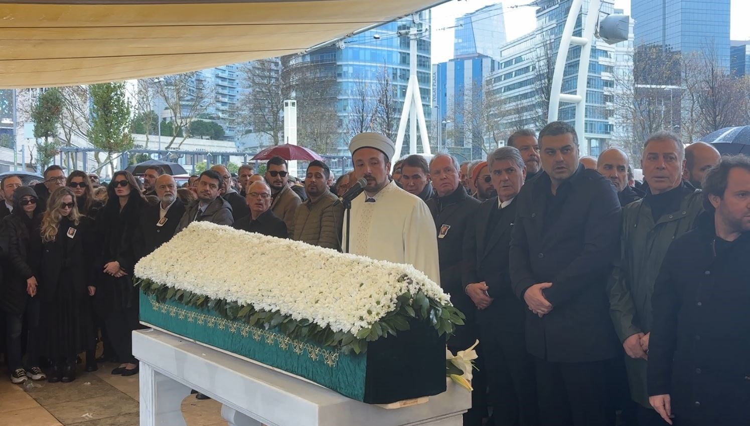 Leyla Mizrahi son yolculuğuna uğurlandı