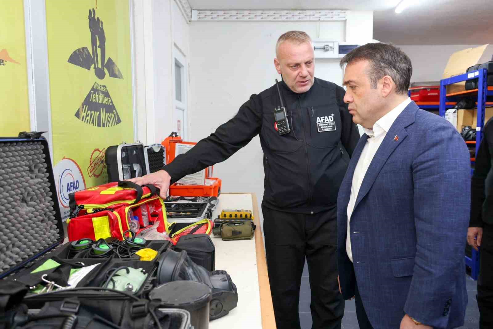 Vali Sözer AFAD’da incelemelerde bulundu