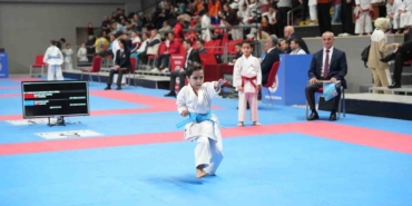 Gaziosmanpaşalı Kaan Ayaz’dan 7 yaşında çifte şampiyonluk