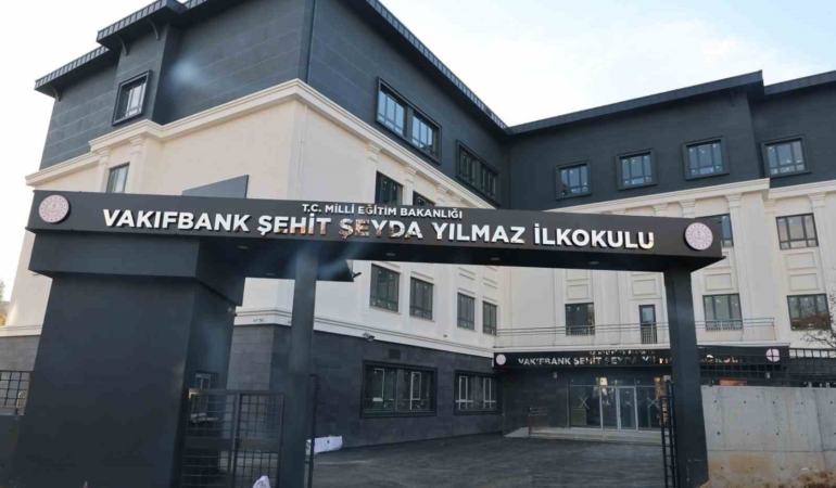 Ümraniye Cemil Meriç Mahallesi’ne yeni ve modern bir ilkokul kazandırılıyor