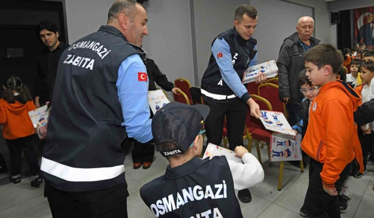 Osmangazi’de minikler zabıtanın görevlerini öğrendi