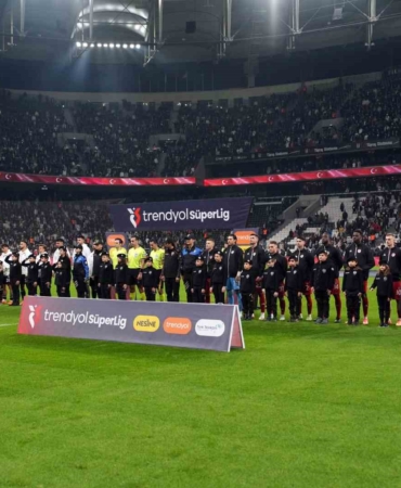 Trendyol Süper Lig: Beşiktaş: 0 - Gaziantep FK: 1 (Maç devam ediyor)
