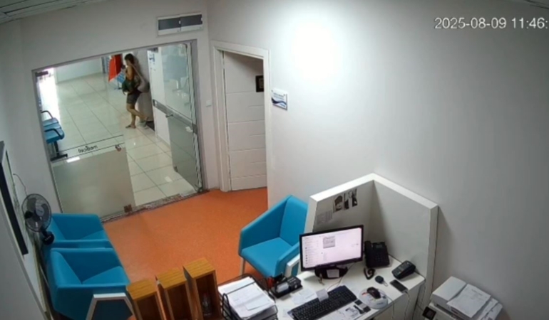 Suç makinesi kadın daha fazla kaçamadı: Hırsızlık anları kameraya yansıdı