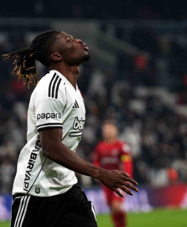 Beşiktaş büyük maçlarda skoru koruyamıyor
