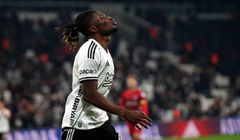 Beşiktaş büyük maçlarda skoru koruyamıyor