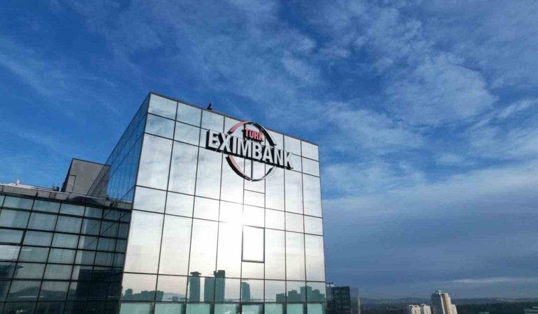 Türk Eximbank ile Asya Kalkınma Bankası arasında kredi sözleşmesi imzalandı