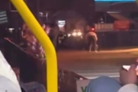 İki grup tekme tokat kavga etti, o anlar kameraya yansıdı