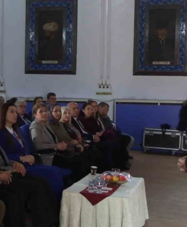 Ebeveynlere 3 yaş altına telefon ve tablet uyarısı