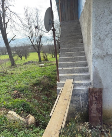 Sakarya’da merdivenden düşen şahıs yaralandı