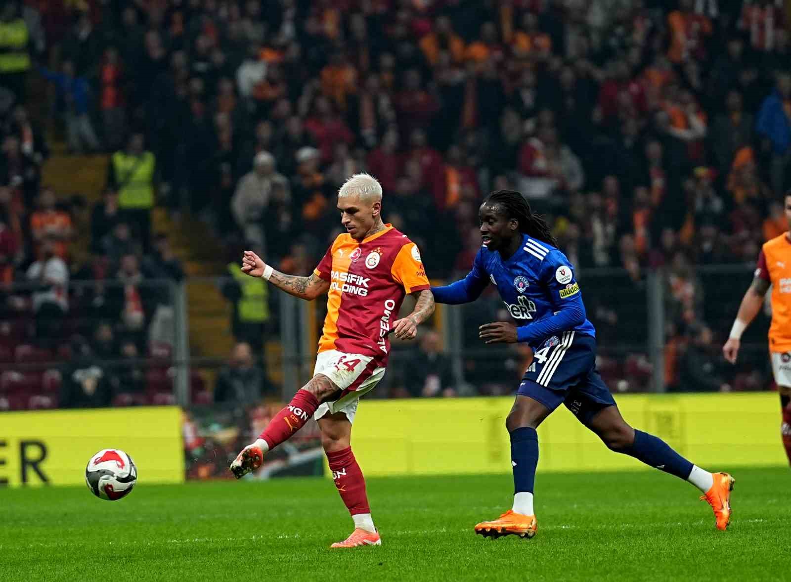 Lucas Torreira cezalı duruma düştü