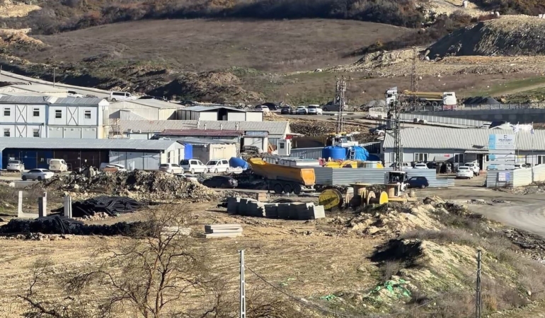 Kamyon şoförü gazoz şişesindeki antifrizi içmesi sonucu ağır yaralandı