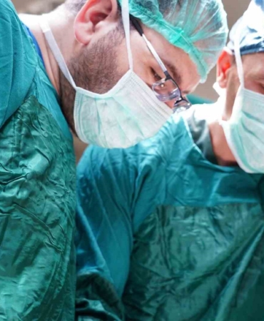 Bilecik’te ilk defa karın zarı açılmadan ’Rahim Koruyucu Sakrokolpopeksi’ ameliyatı yapıldı