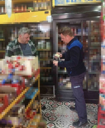 Pınarhisar’da zabıta ekiplerinden marketlere sıkı denetim