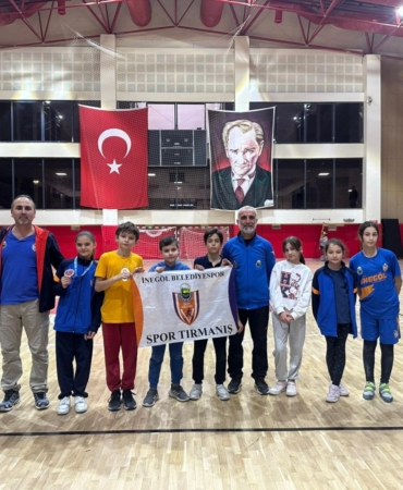 Küçük tırmanışçılar İnegöl’e dereceyle döndü