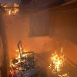 Bursa’da terk edilen evde çıkan yangın paniğe neden oldu