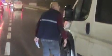Arnavutköy’de trafikte bıçaklı gerginlik